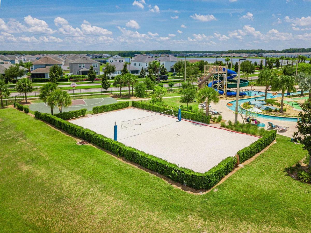 Great In Storey With Great Amenities Next To Disney! * Kissimmee