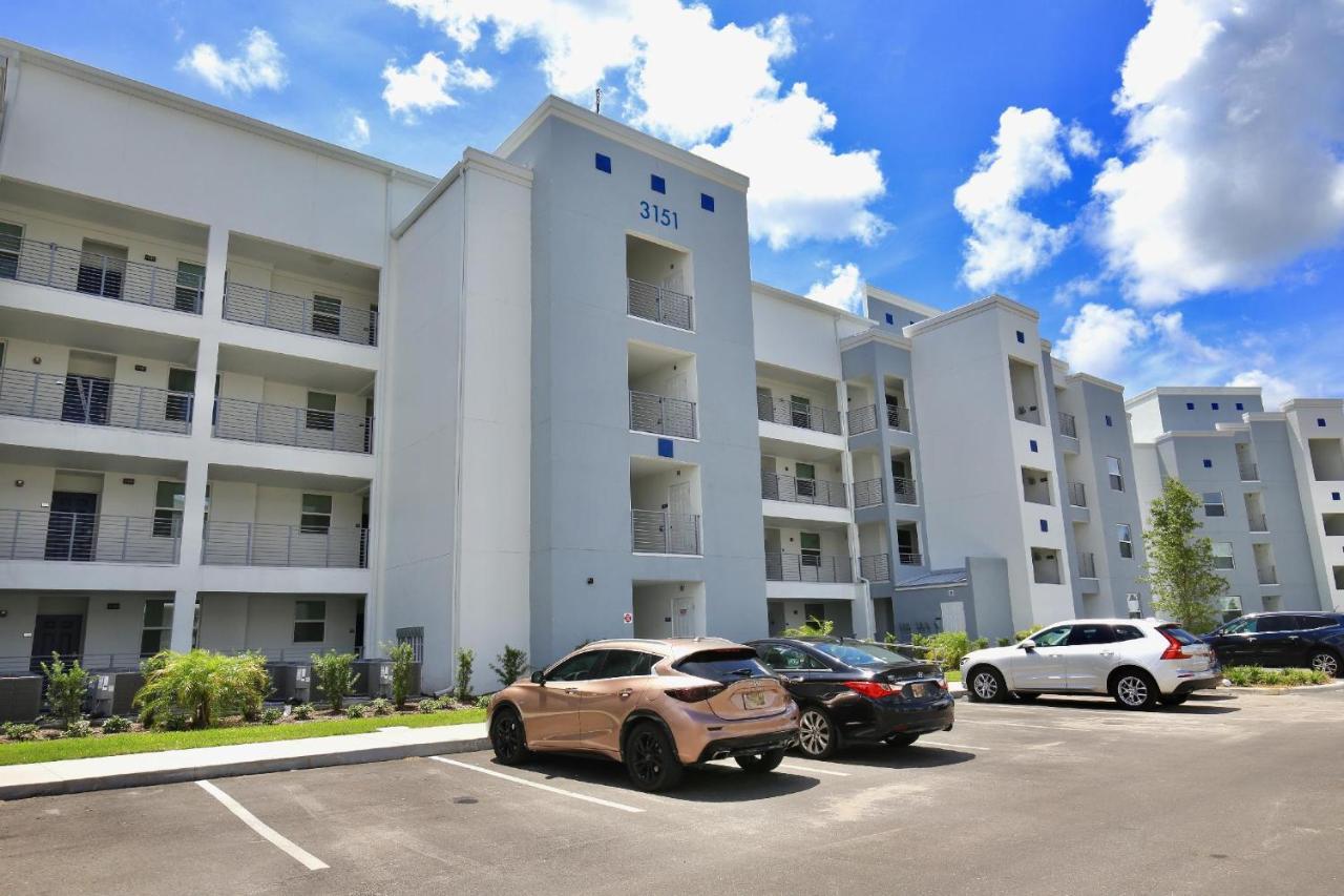 Apartment Great In Storey With Great Amenities Next To Disney! *